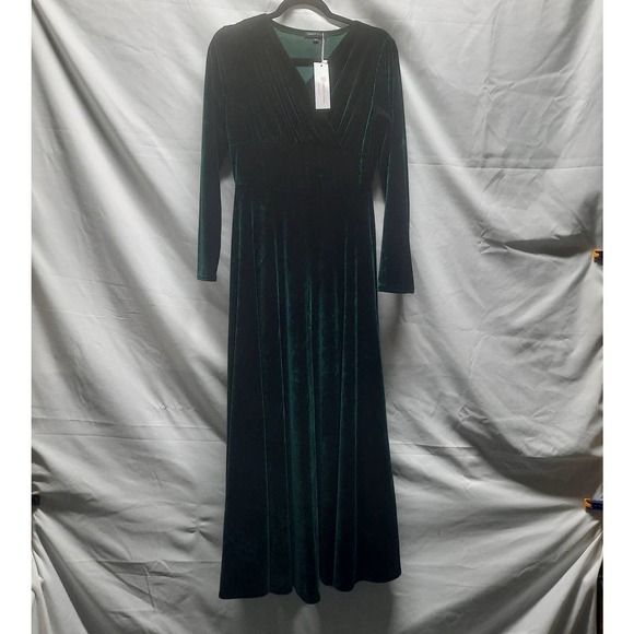 NWT Urban Coco Green Velour Long sleeve empire waist Maxi Christmas Gown Dress 8 - Picture 1 of 9